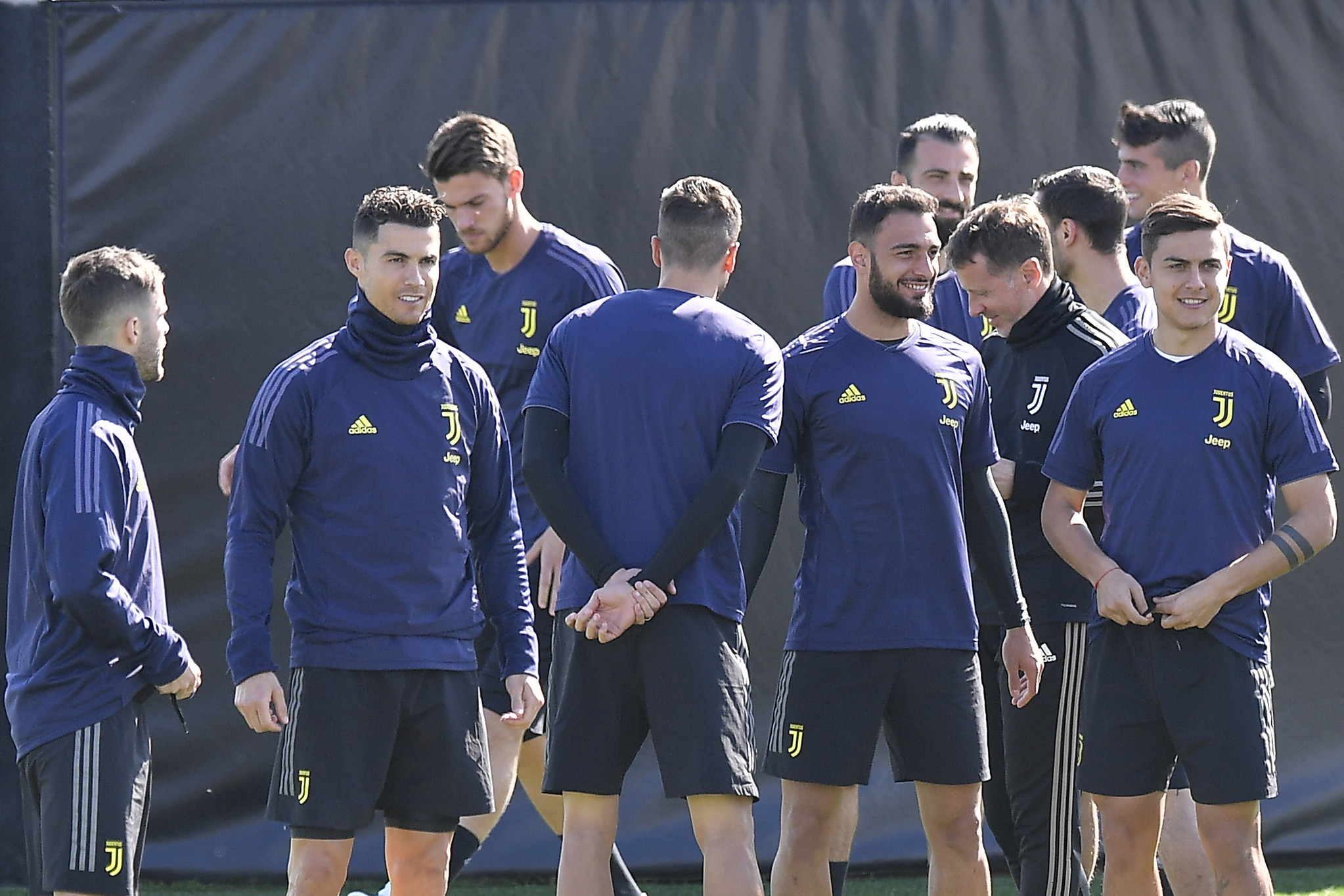 阿扎伦卡官方宣布表现优异新规，尤文图斯引发争议！(阿扎伦卡最新消息)ayx中国官网