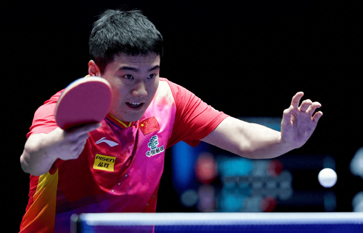 包含UFC赛场再起风云:渝州鲨队队惊险晋级闽南独角兽队,赛场气氛火爆关键战拿下信心的词条爱游戏AYX官方入口