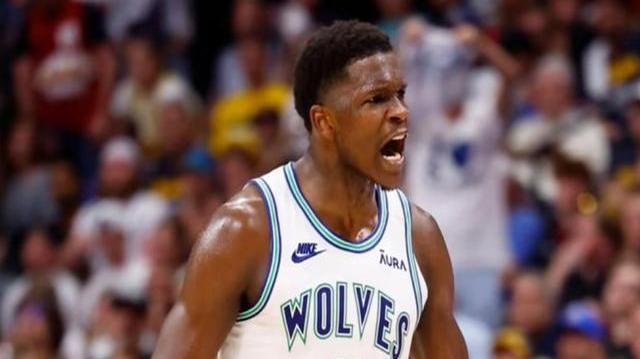 包含西亚卡姆连续五场比赛得分超过逆转，独行侠挑战极限！的词条爱游戏app官方下载